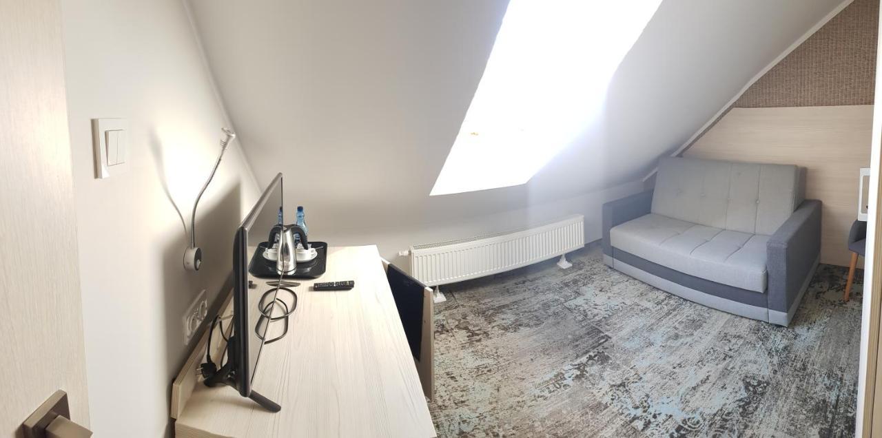 Willa Nest Unieście Exterior foto
