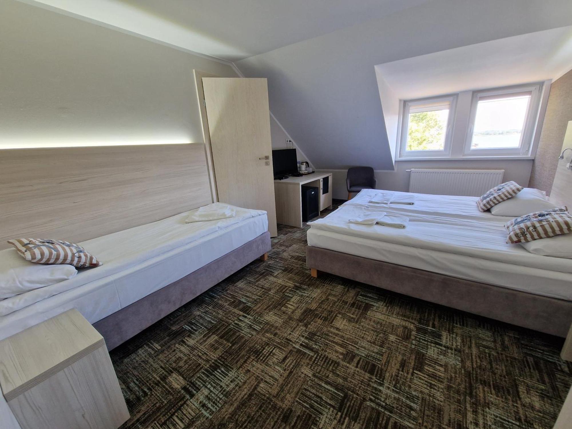 Willa Nest Unieście Exterior foto